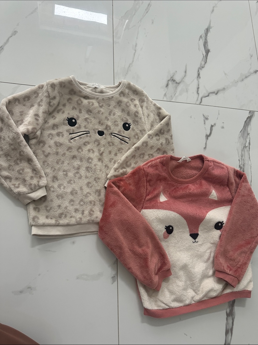 H&M 2x Plush Sweatshirt Size 6/7